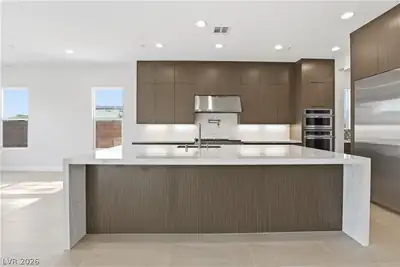 7615 West Pebble Road Kitchen