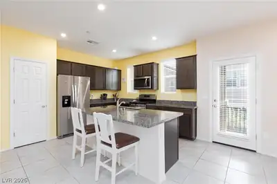 668 Tiarella Lane, Henderson, NV 89015 Kitchen