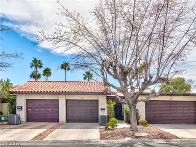 2461 El Paseo Circle, Las Vegas, NV 89121 Front of Structure