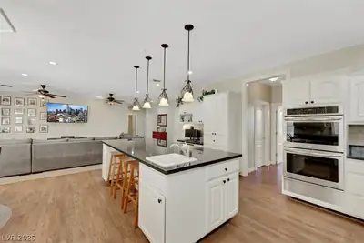 6465 Spanish Garden Court, Las Vegas, NV 89110 Kitchen