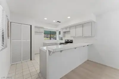 2220 Pine Breeze Lane 102 Kitchen