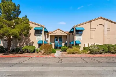 2220 Pine Breeze Lane 102 Las Vegas, NV 89119