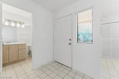 2220 Pine Breeze Lane 102 Entry