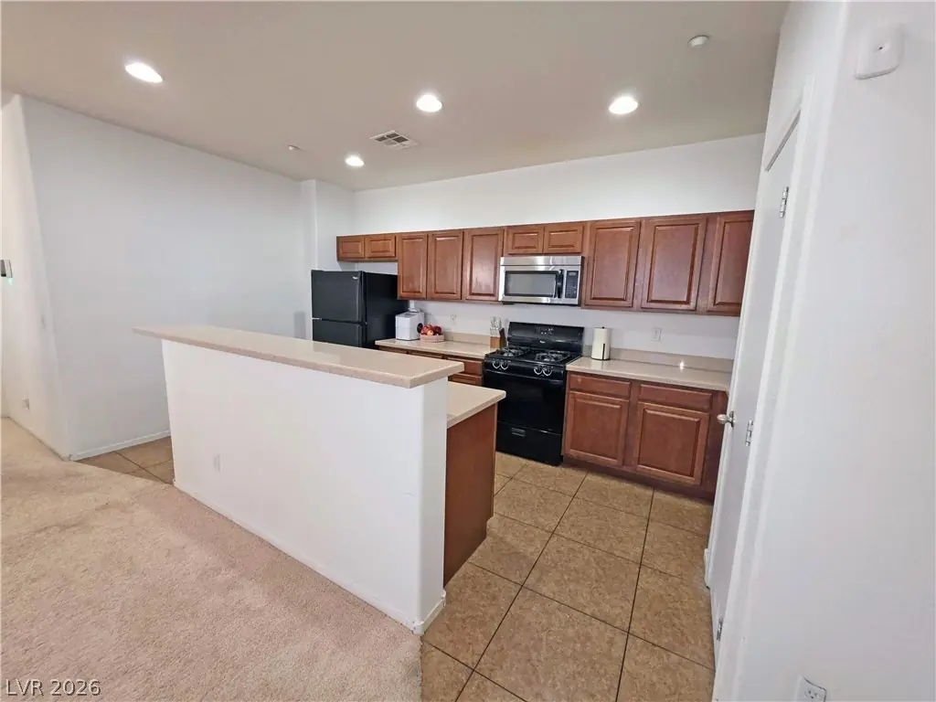 4437 Dover Straight Street 302