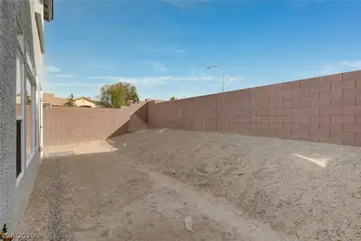 6007 Whitmire Avenue, Las Vegas, NV 89139 Yard