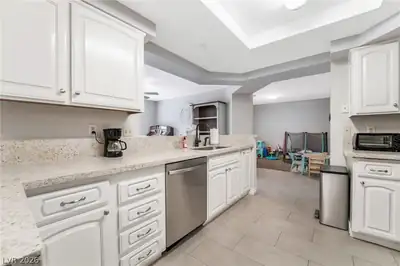 547 British Court, Henderson, NV 89014 Kitchen