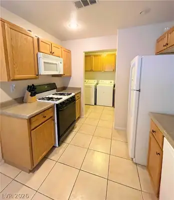 2760 Stargate Street Kitchen