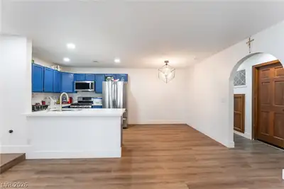 1404 Santa Margarita Street D Kitchen