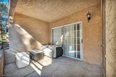2200 South Fort Apache Road 1050 Patio