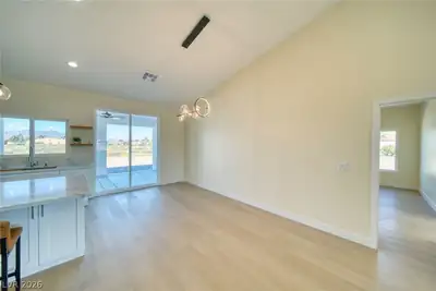 2880 South Red Rock Dining Area