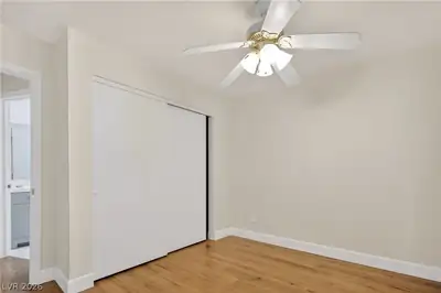 2193 Aspen Mirror Drive 102 Bedroom