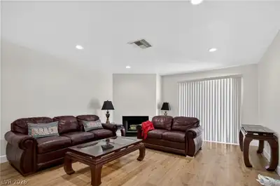 2193 Aspen Mirror Drive 102, Laughlin, NV 89029 Living Room