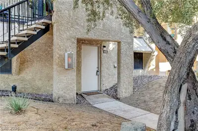 1303 Darlene Way 203A Entry