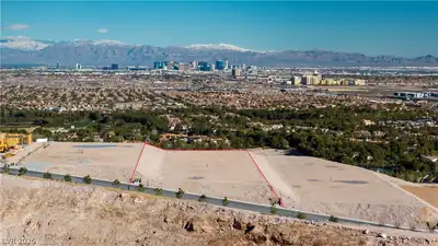 70 Clearview Summit Drive Las Vegas, NV 89141