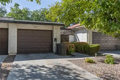 2477 Vallarta Circle, Las Vegas