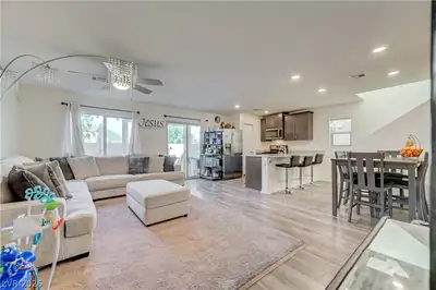 2238 Cosgrove Street, Las Vegas, NV 89115 Living Room