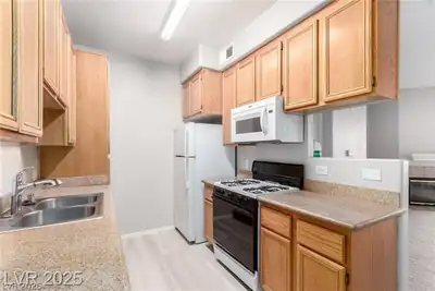 3318 North Decatur Boulevard 1092 Kitchen