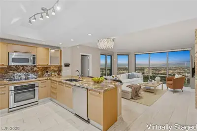 322 Karen Avenue 4202 Kitchen