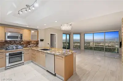 322 Karen Avenue 4202 Kitchen