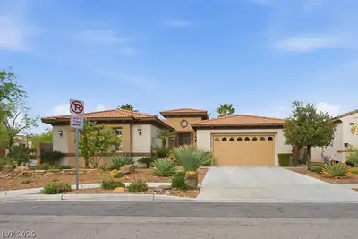 1947 Grovespring Street Las Vegas, NV 89135
