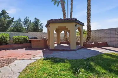 4925 North Juliano Road Patio