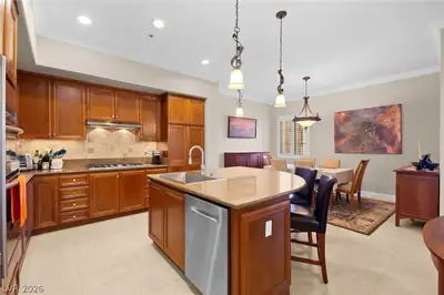 15 Via Mantova 110, Henderson, NV 89011 Kitchen