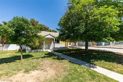 1127 Melville Drive Las Vegas, NV 89102
