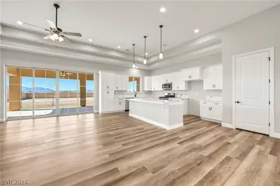 2860 South Mariposa Avenue Kitchen