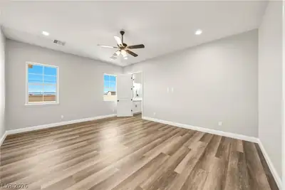 2860 South Mariposa Avenue Primary Bedroom