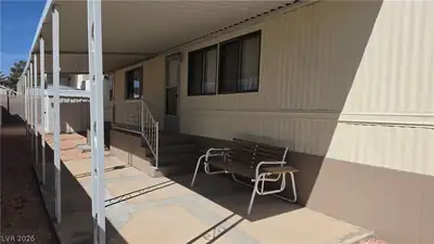 4633 East Royal Ridge Boulevard Patio