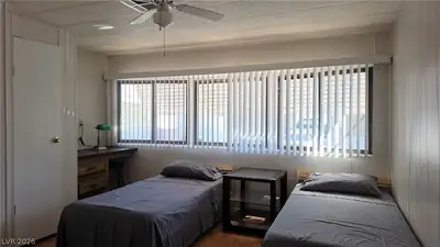 4633 East Royal Ridge Boulevard Bedroom