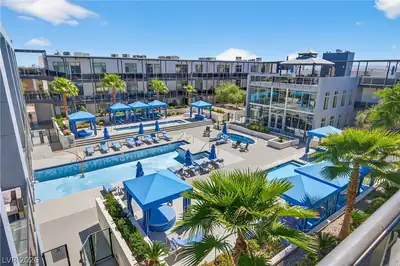 8925 West Flamingo Road 307 Pool