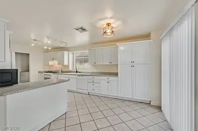 3708 Bronco Billy Court, Las Vegas, NV 89129 Kitchen