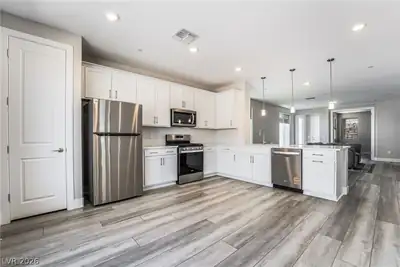 76 Crimson Cactus Avenue Kitchen