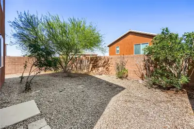 108 Brookhouse Court, Henderson, NV 89011 Yard