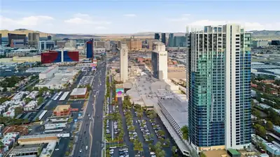 4381 West Flamingo Road 1621 