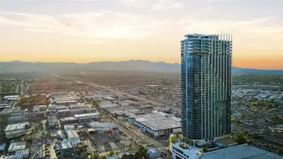 4381 West Flamingo Road 1621 