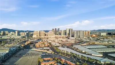 4381 West Flamingo Road 1621 