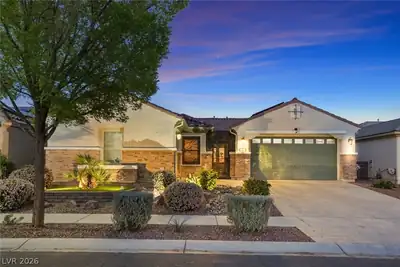 8300 Imperial Lakes Street, Las Vegas