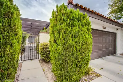 3130 Espanol Drive, Las Vegas, NV 89121 Front of Structure
