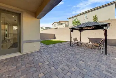 299 Mount Tyndall Street, Henderson, NV 89015 Patio