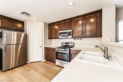 691 Magrath Street, Las Vegas, NV 89178 Kitchen