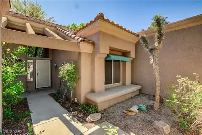 8613 Millsboro Drive Entry