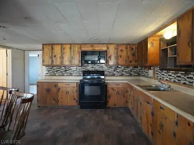 4031 Moapa Street Kitchen
