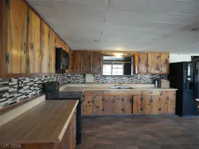4031 Moapa Street Kitchen