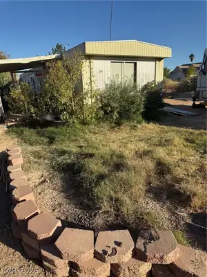 490 Kay Geng Street, Overton