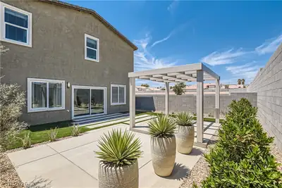 8358 Caldera Hills Avenue, Las Vegas, NV 89147 Patio