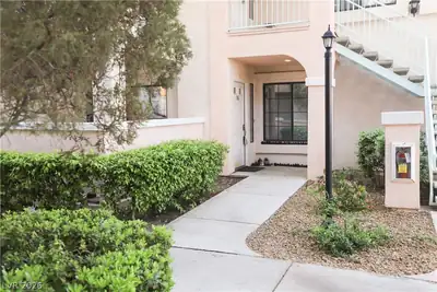 4861 South Torrey Pines Drive 106, Las Vegas, NV 89103 Entry
