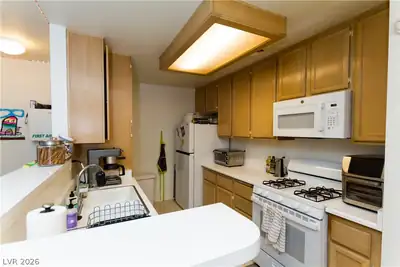 4861 South Torrey Pines Drive 106 Kitchen