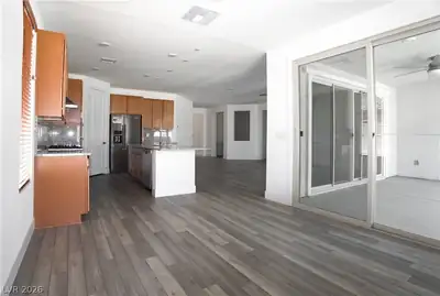 9952 Birch Knoll Avenue, Las Vegas, NV 89166 Kitchen